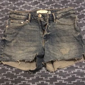 Medium wash shorts